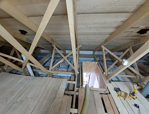 Zateplení stropu novostavby foukanou izolací